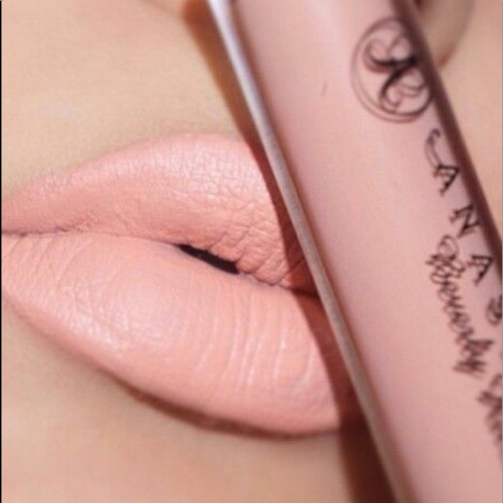 Anastasia Beverly Hills liquid lip in Milkshake